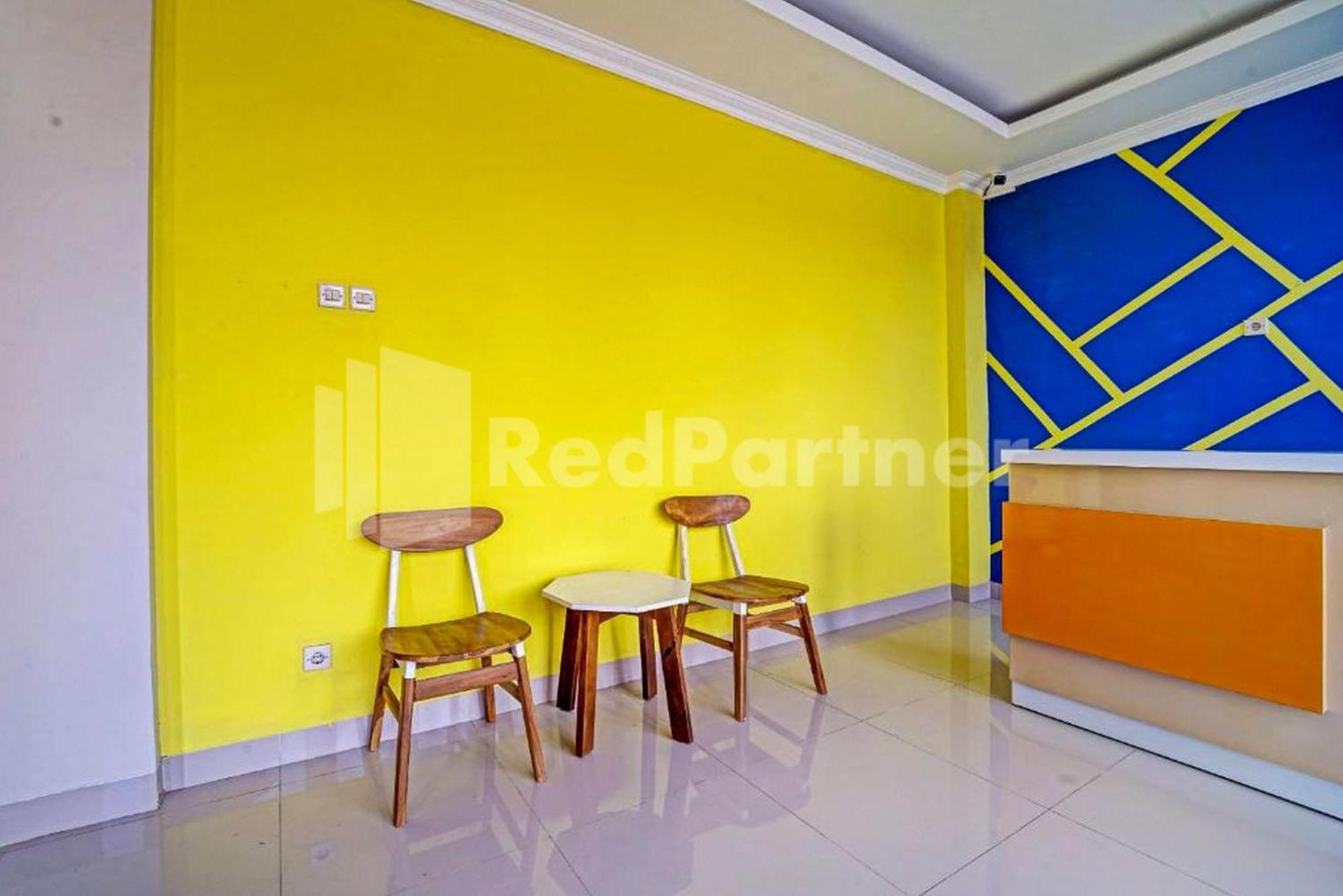 Hotel Andono Near Yia Mitra Reddoorz